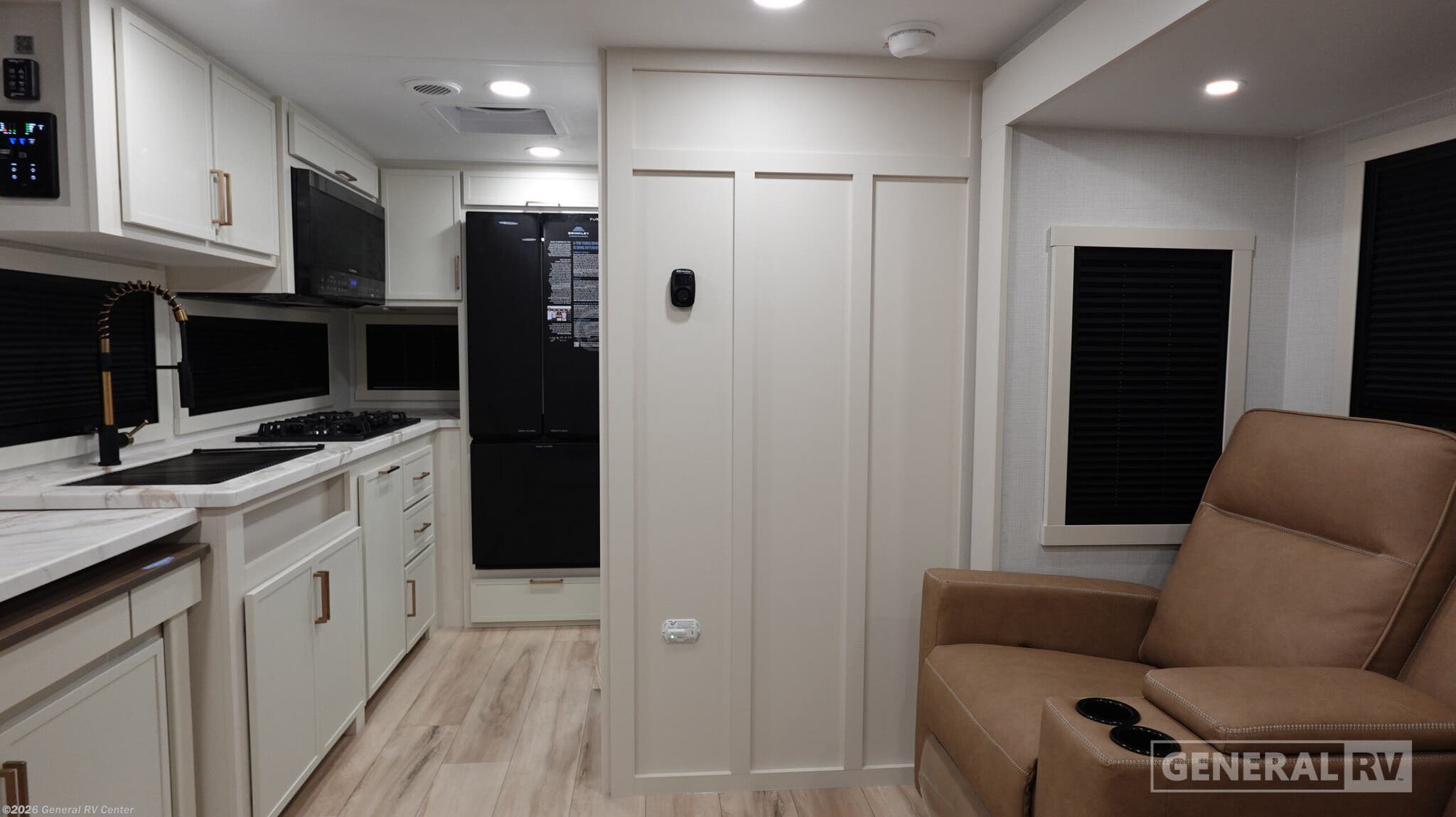 2026 Brinkley RV Model Ix 20X - New Travel Trailer For Sale by General RV Center in Birch Run, Michigan