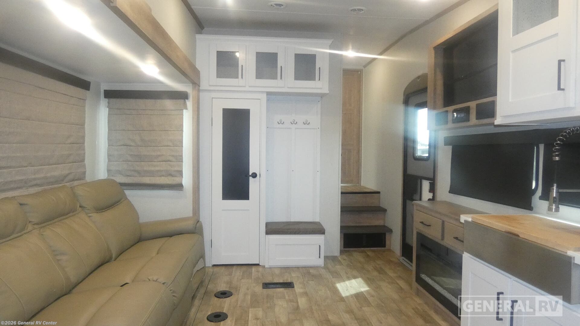 Used 2022 Keystone Arcadia 3370BH available in Birch Run, Michigan