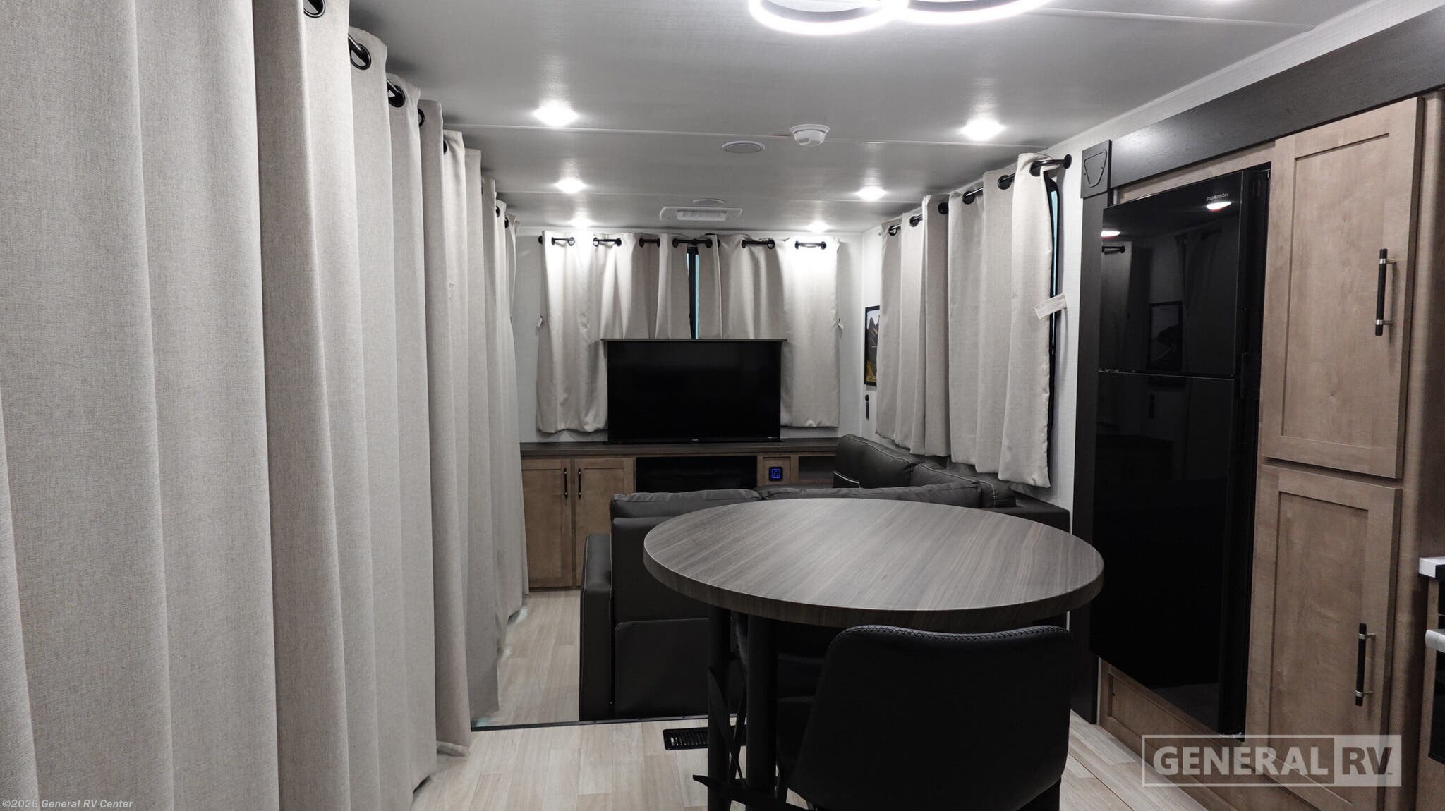 2026 Keystone Springdale 31SUNROOM - New Travel Trailer For Sale by General RV Center in Birch Run, Michigan