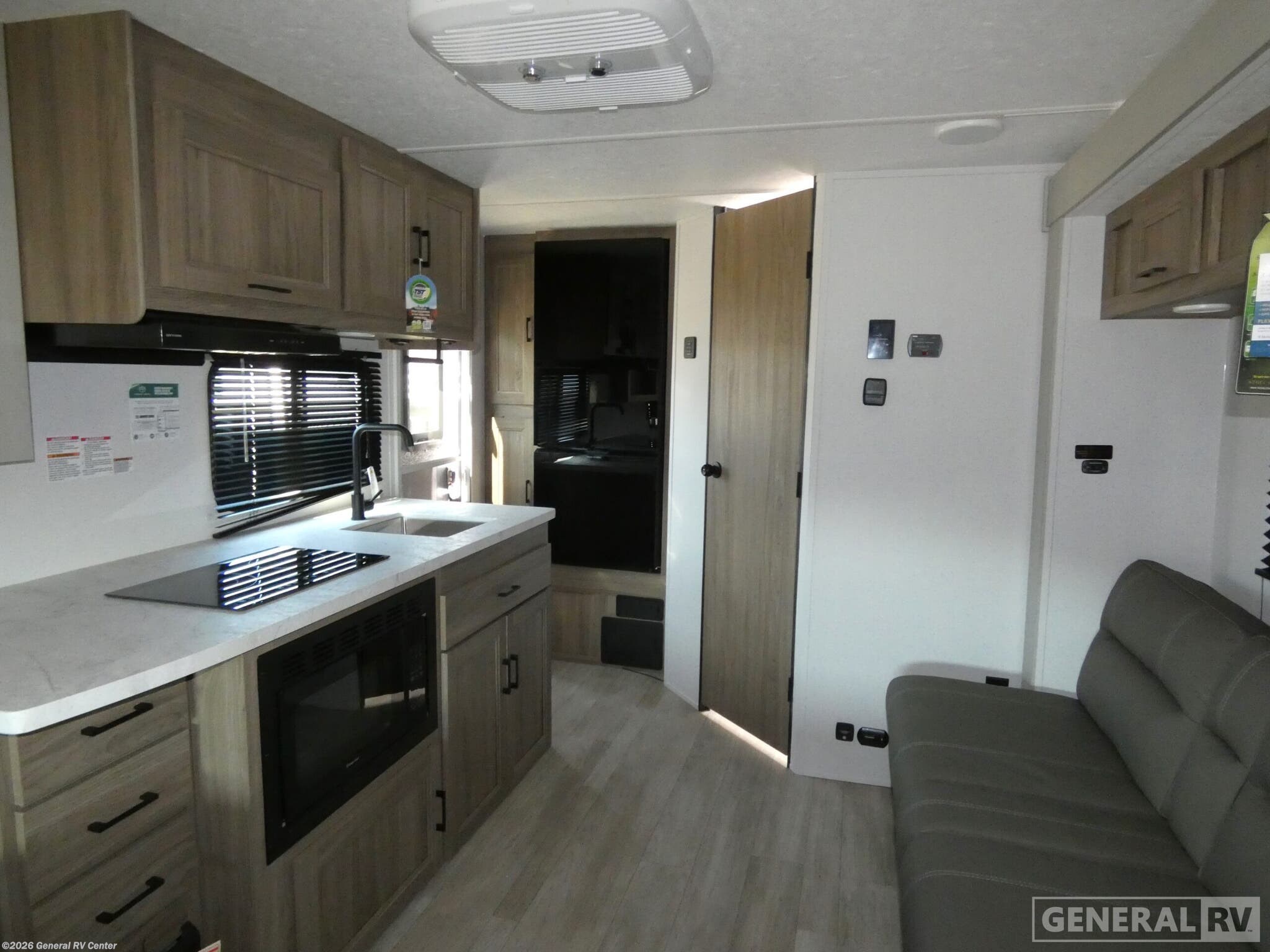 New 2026 Coachmen Freedom EXPRS 19SE available in Birch Run, Michigan