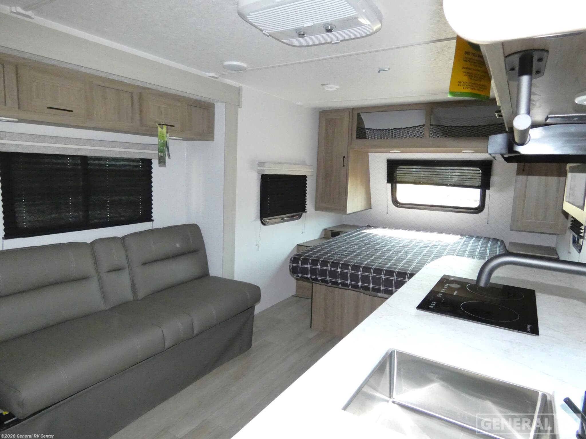 2026 Coachmen Freedom EXPRS 19SE - New Travel Trailer For Sale by General RV Center in Birch Run, Michigan