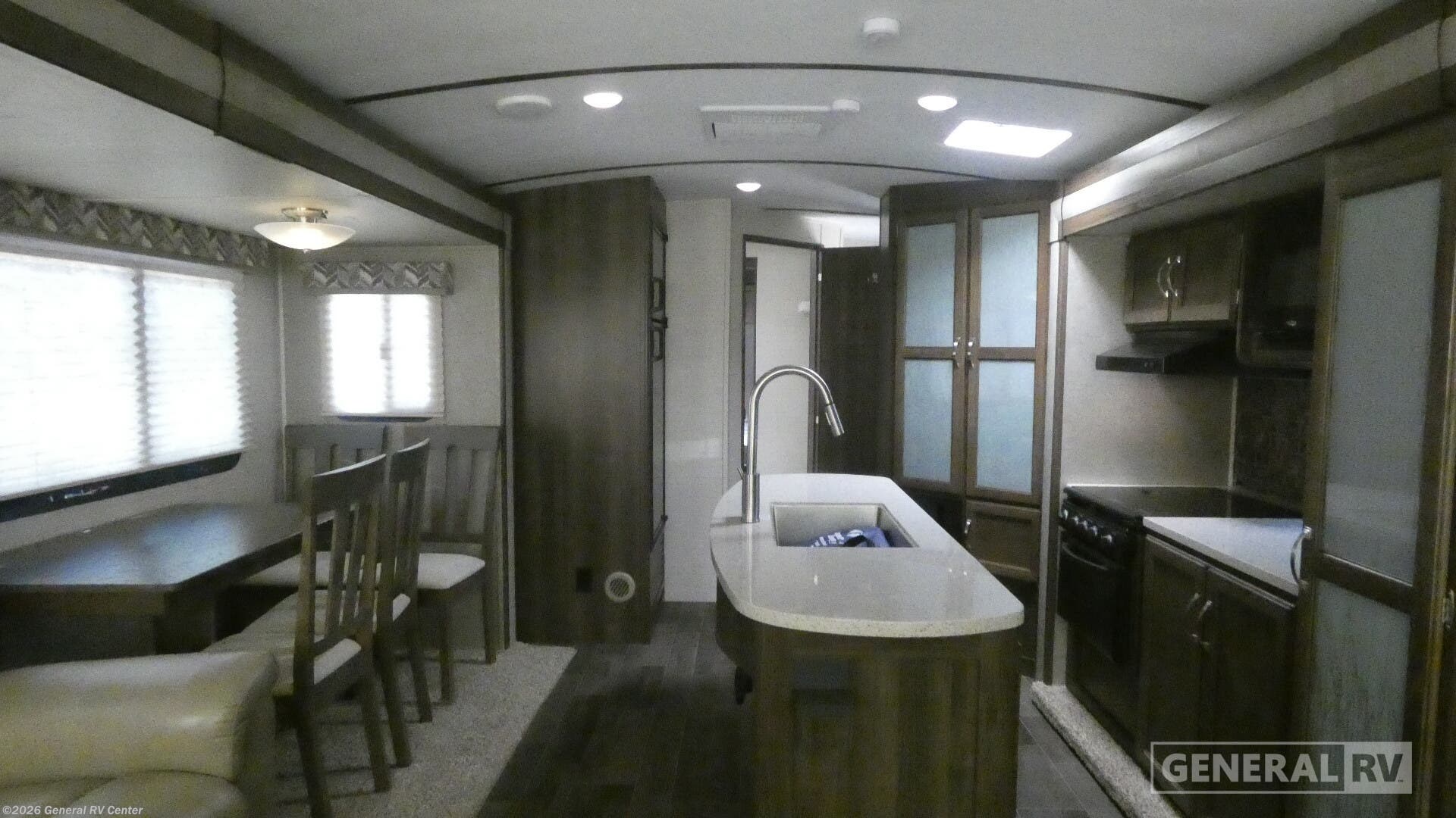 Used 2018 Keystone Premier Ultra Lite 30RIPR available in Birch Run, Michigan