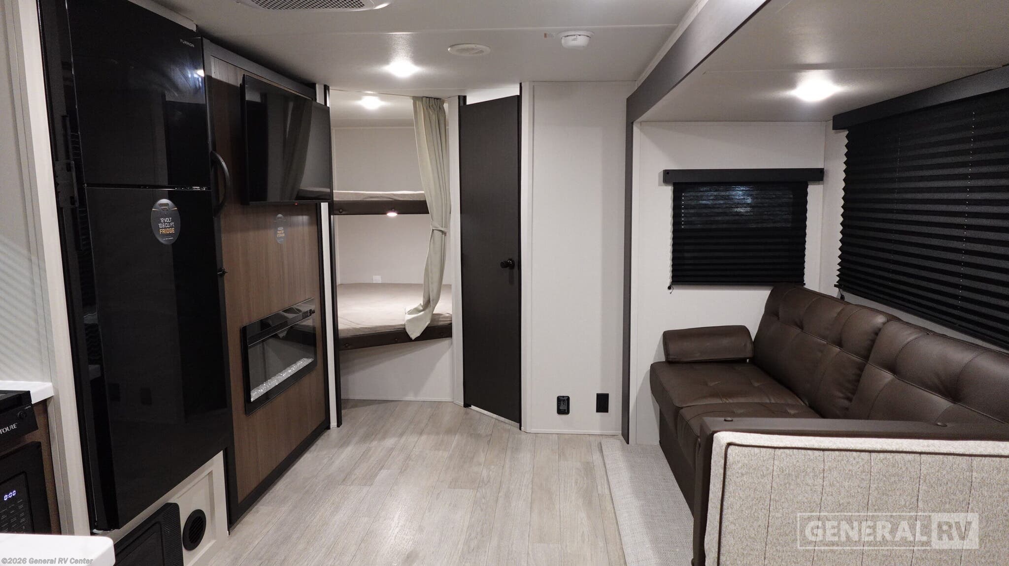 2027 Prime Time Avenger 26DBS - New Travel Trailer For Sale by General RV Center in Birch Run, Michigan