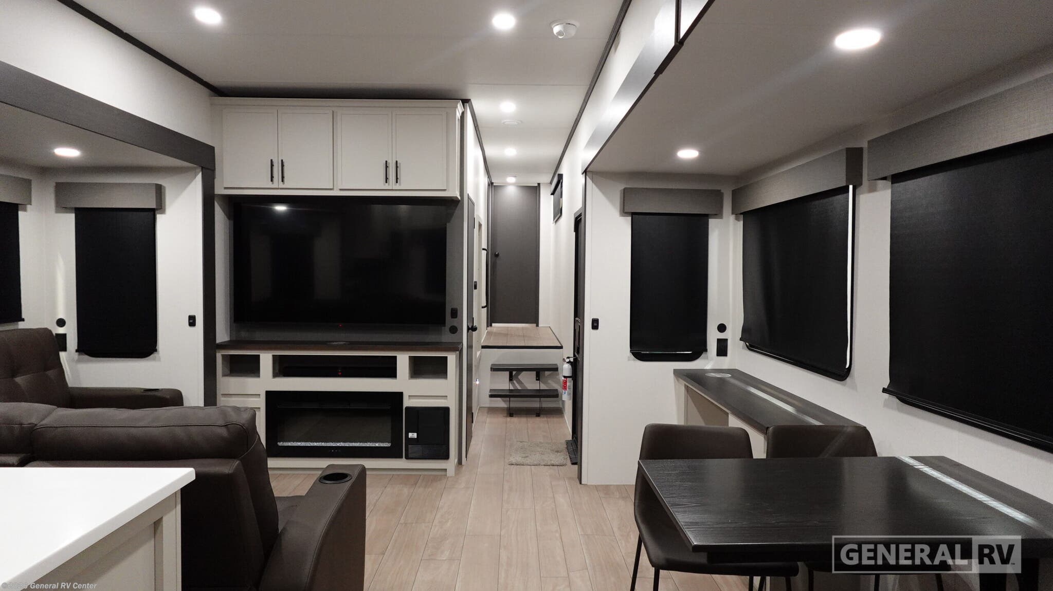 New 2027 Prime Time Crusader BONUS38 available in Birch Run, Michigan