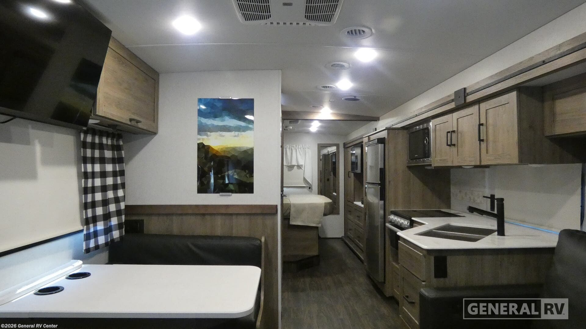 2025 Winnebago Vista NPF 29NP - Used Class A For Sale by General RV Center in Birch Run, Michigan
