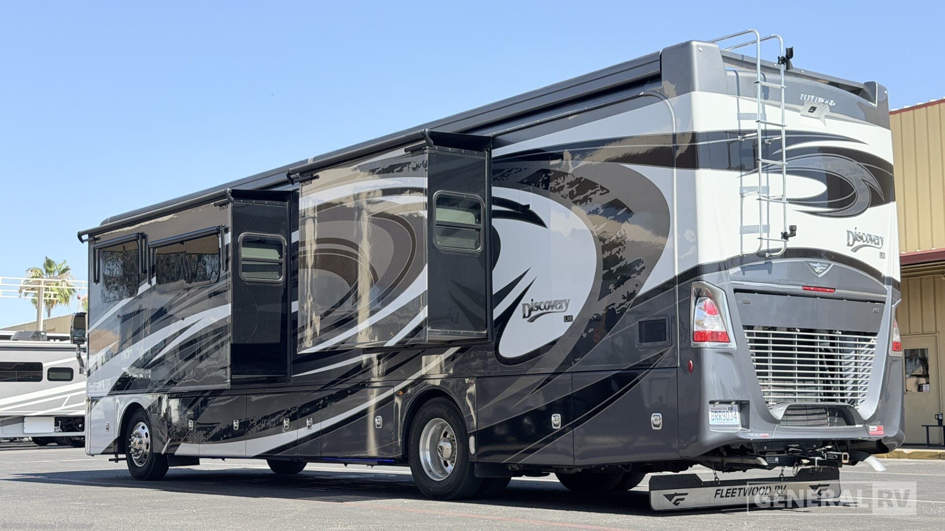 2020 Discovery 40M by Fleetwood from General RV Center in Birch Run, Michigan