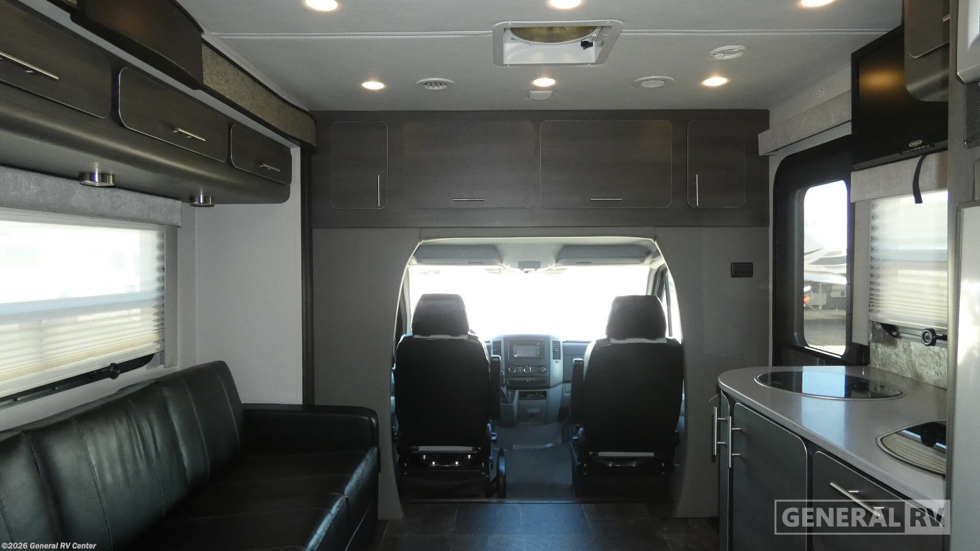 Used 2014 Renegade RV Villagio 25RBS available in Birch Run, Michigan