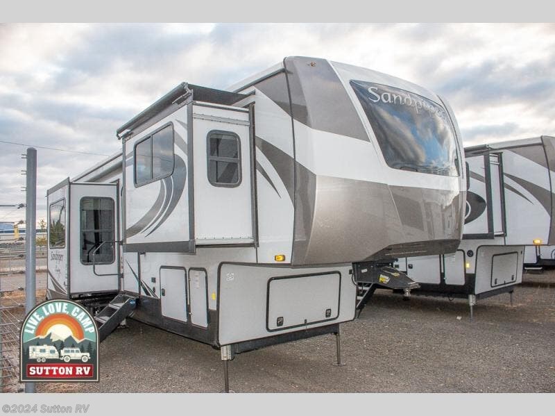 2023 Forest River Sandpiper Luxury 391FLRB RV for Sale in Eugene, OR