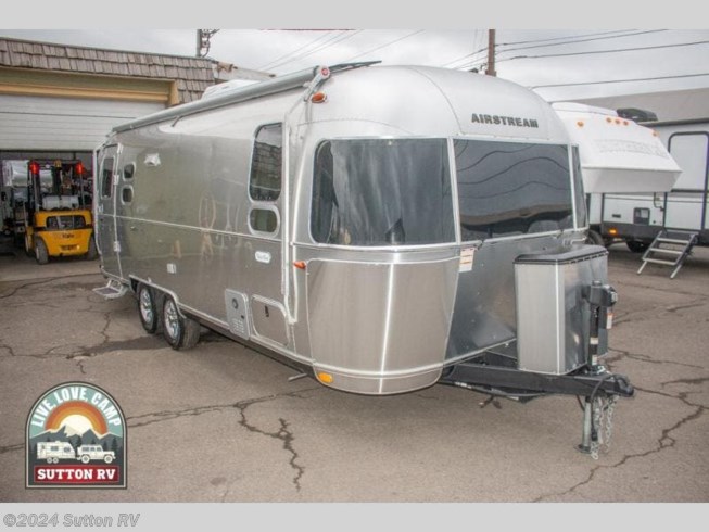 New 2023 Airstream Flying Cloud Airstream  25FB available in Eugene, Oregon
