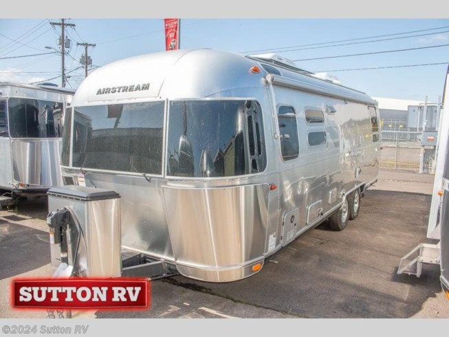 New 2023 Airstream Flying Cloud Airstream  28RB available in Eugene, Oregon