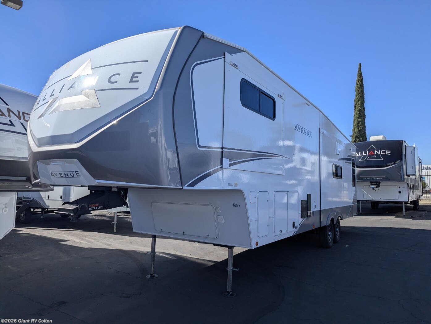 New 2026 Alliance RV Avenue 32RLS available in Colton, California