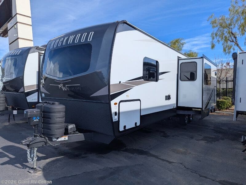 New 2025 Forest River Rockwood Ultra Lite 2918BH available in Colton, California