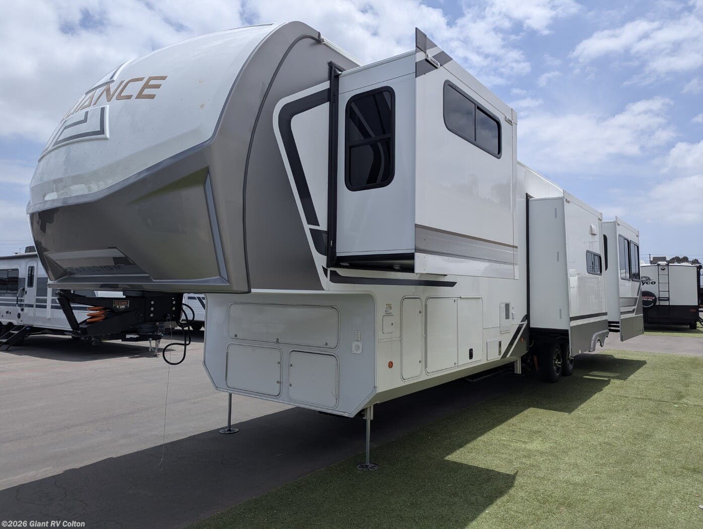 New 2025 Alliance RV Paradigm 375RD available in Colton, California