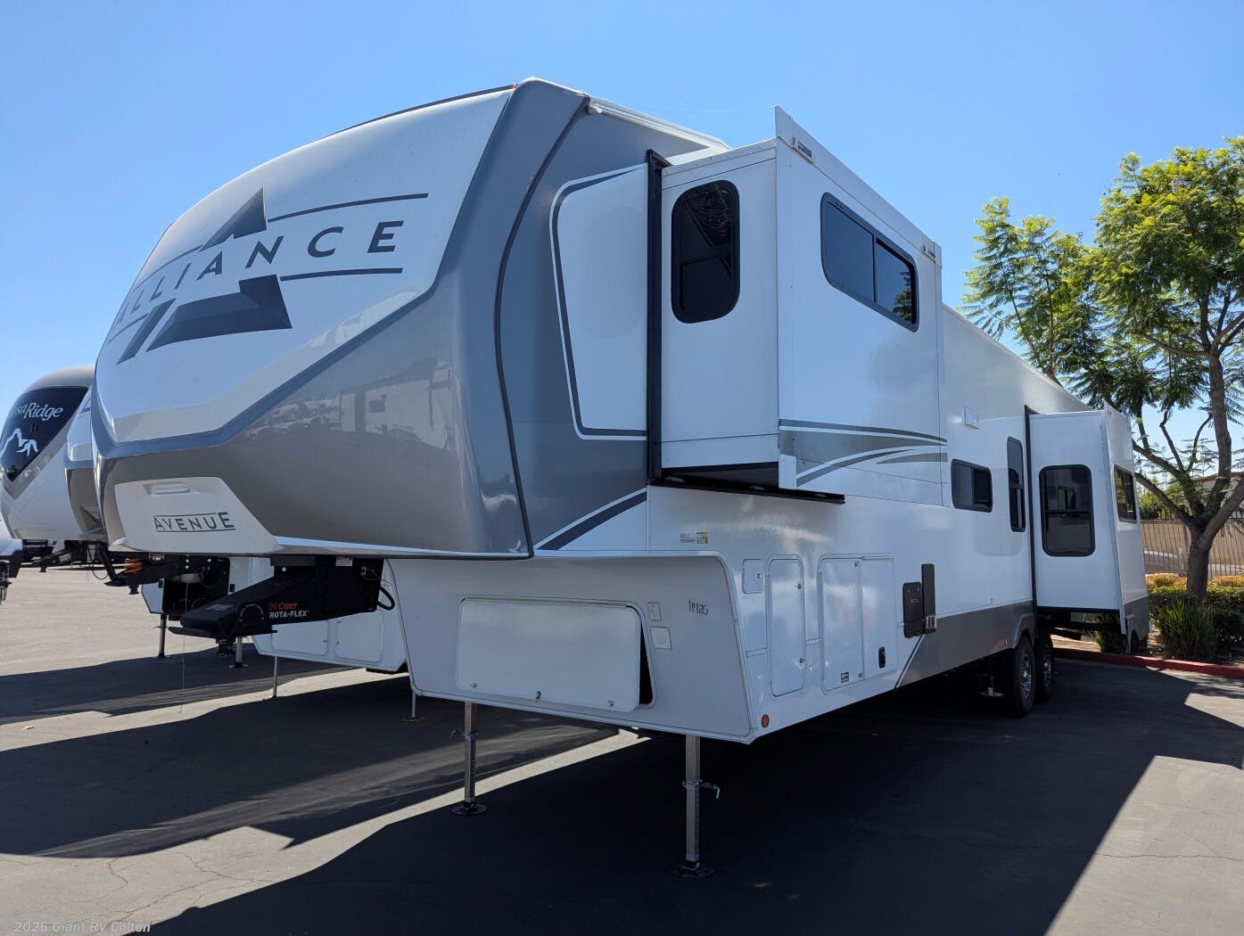 New 2026 Alliance RV Avenue 38DBL available in Colton, California