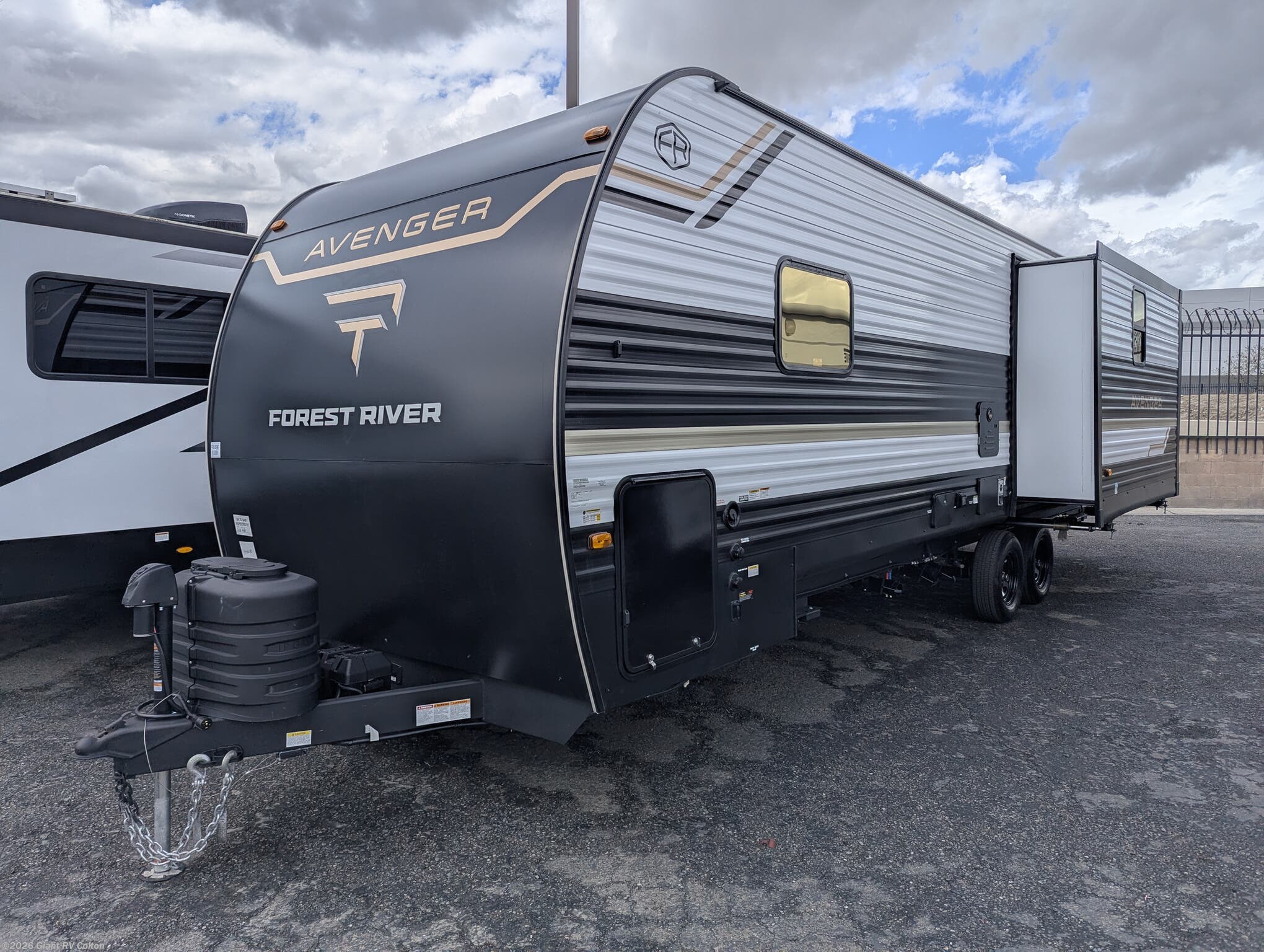 New 2026 Prime Time Avenger 27REI available in Colton, California