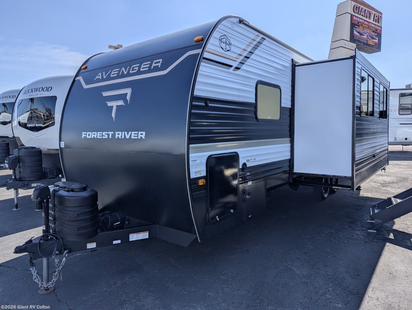 New 2026 Prime Time Avenger 26DBS available in Colton, California