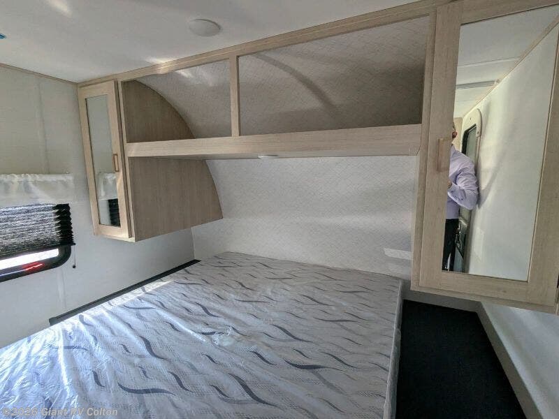 New 2025 Prime Time Avenger LE 24BHSLE available in Colton, California