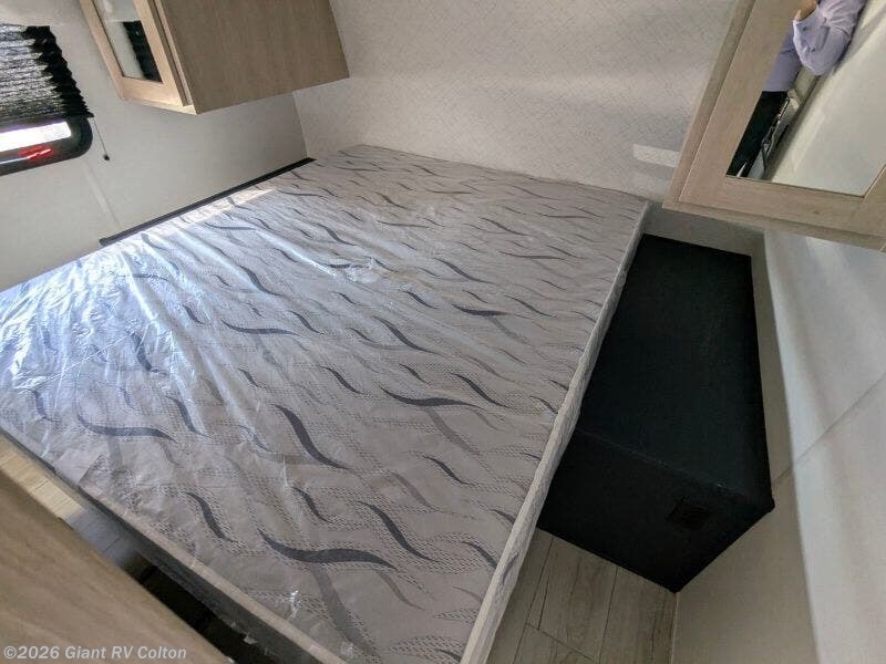 2025 Avenger LE 24BHSLE by Prime Time from Giant RV in Colton, California