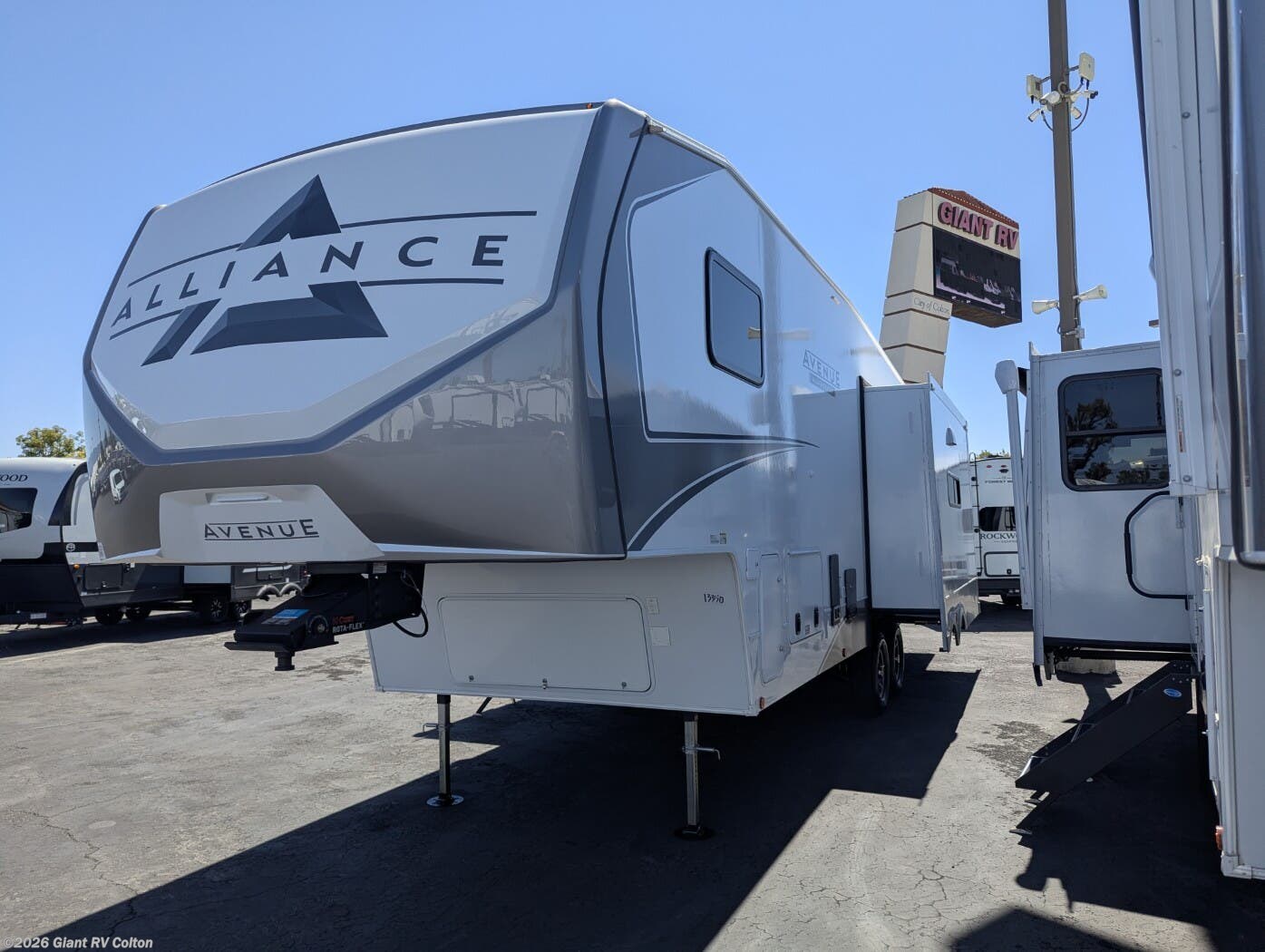 New 2026 Alliance RV Avenue 29RL available in Colton, California