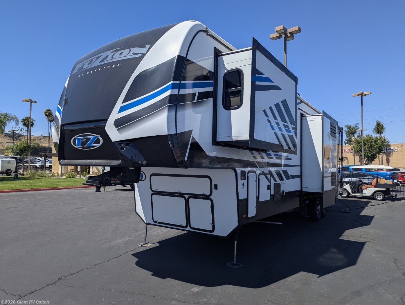 2023 Fuzion 357 by Keystone from Giant RV in Colton, California