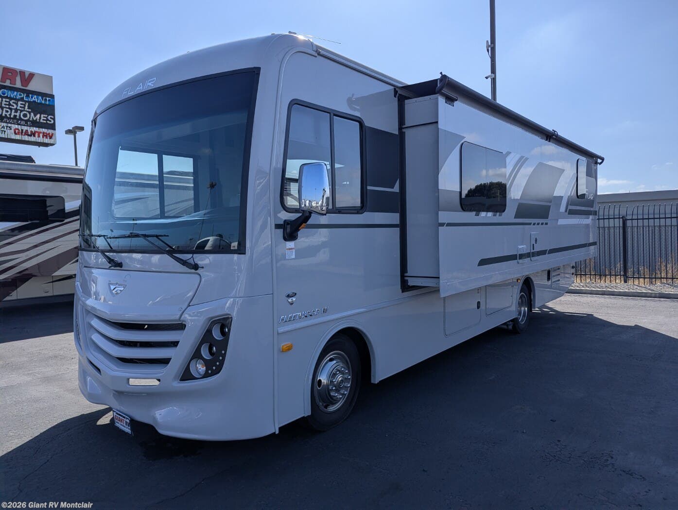 New 2026 Fleetwood Flair 29M available in Montclair, California