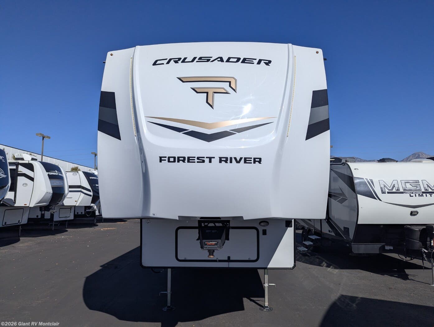 2026 Crusader KING33 by Prime Time from Giant RV in Montclair, California