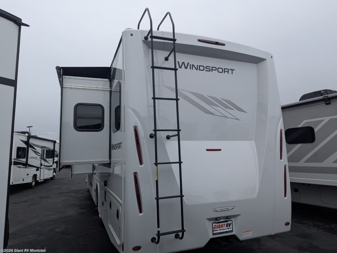 New 2026 Thor Motor Coach Windsport 36H available in Montclair, California