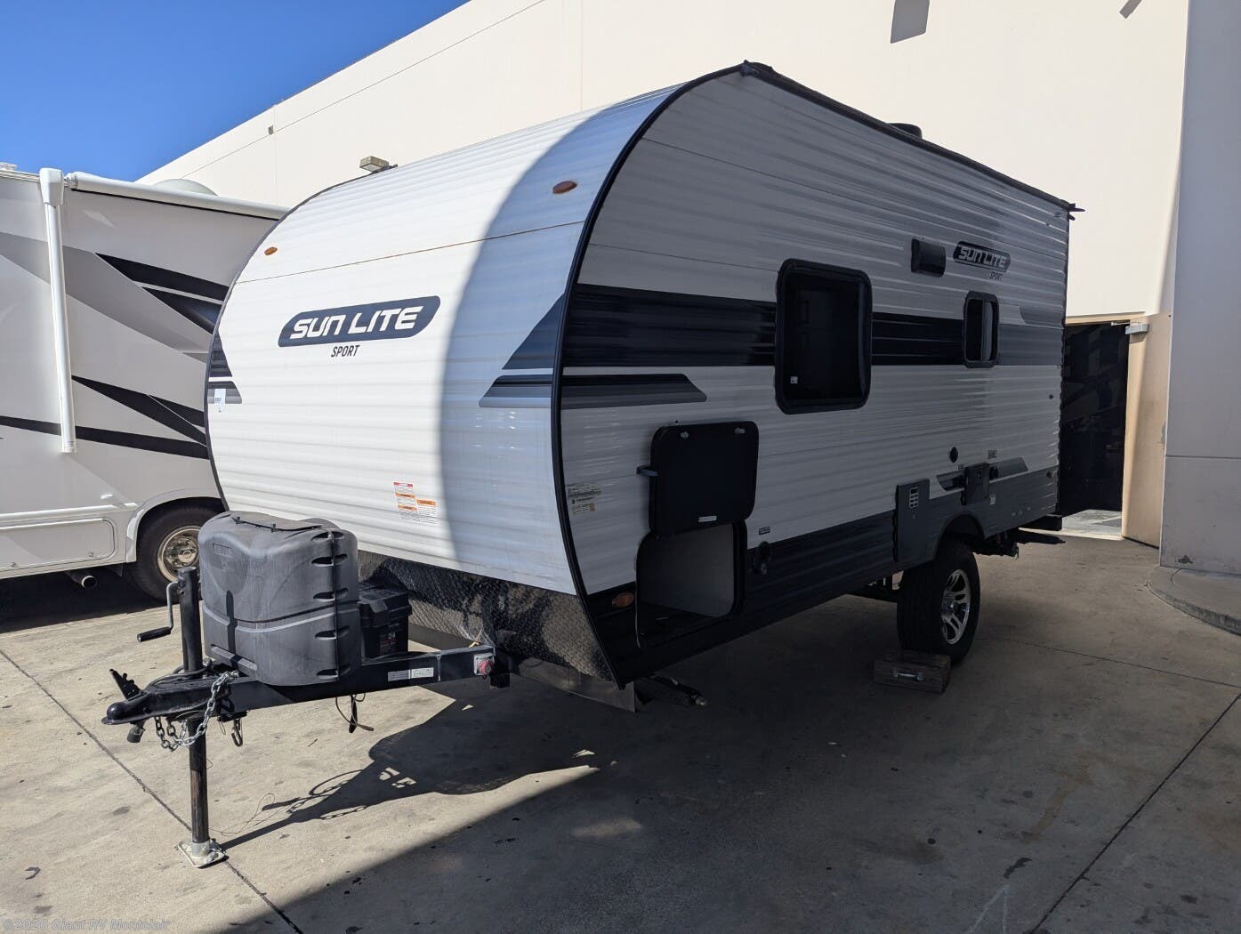 2021 Sun Lite 18RD by Sunset Park RV from Giant RV in Montclair, California