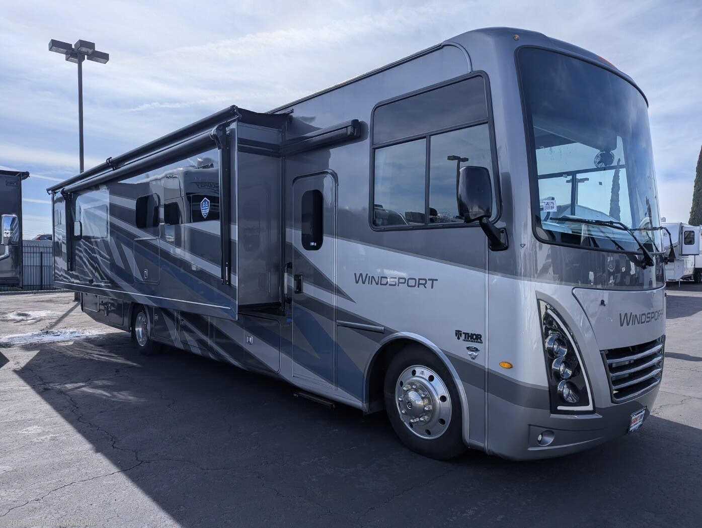 New 2026 Thor Motor Coach Windsport 35R available in Montclair, California