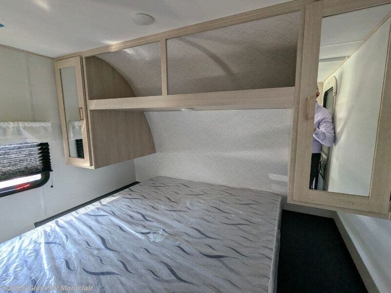 New 2025 Prime Time Avenger LE 24BHSLE available in Montclair, California