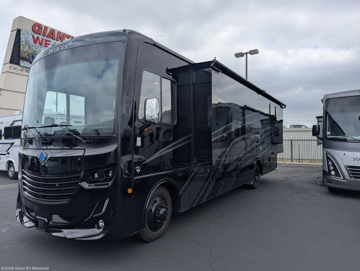 New 2026 Holiday Rambler Invicta 32RW available in Montclair, California