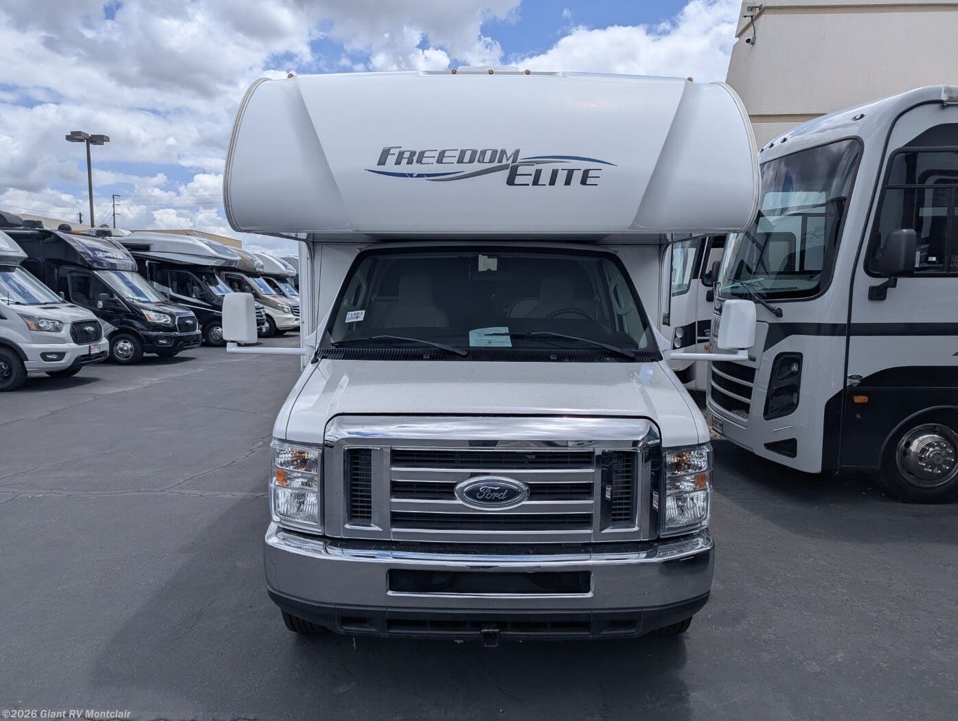 2018 Freedom Elite Freedom Elite by Thor Motor Coach from Giant RV in Montclair, California