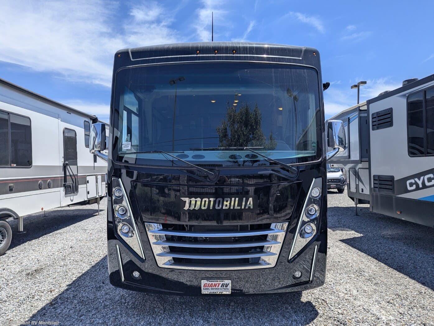 2022 Outlaw 38KB by Thor Motor Coach from Giant RV in Montclair, California