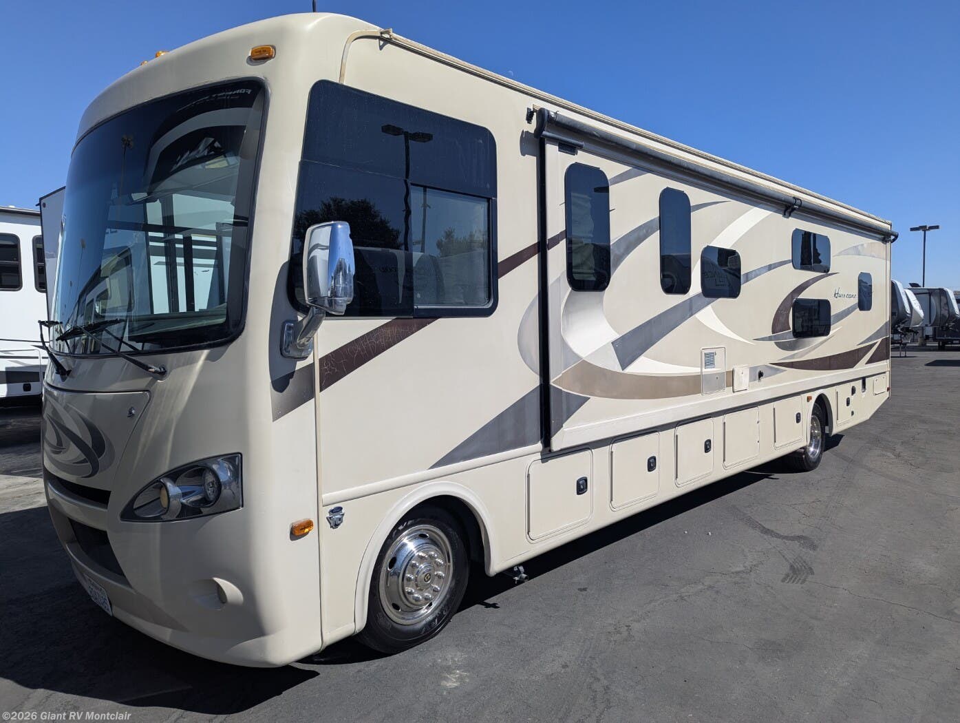 2016 Hurricane 34J by Thor Motor Coach from Giant RV in Montclair, California