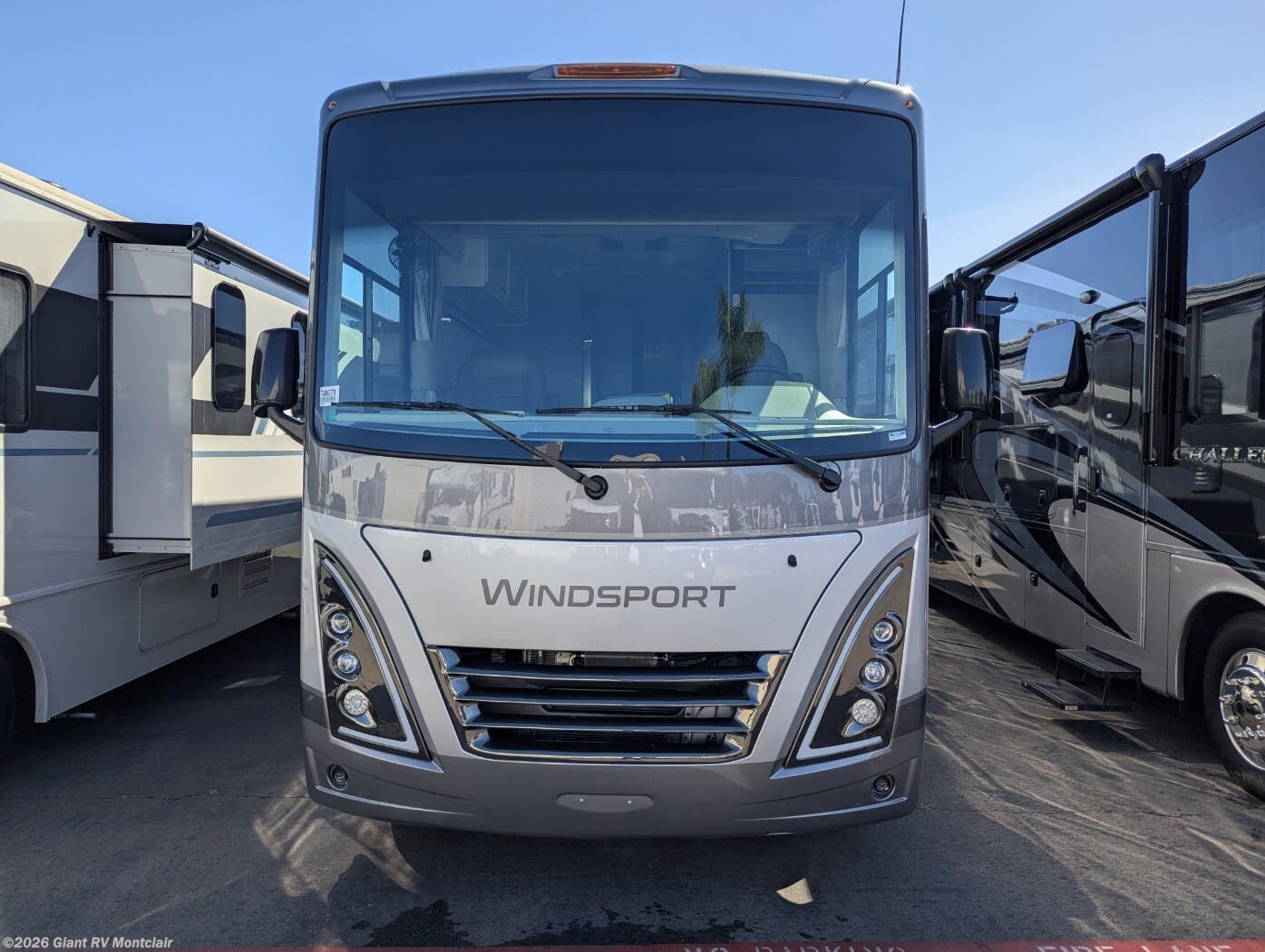 New 2026 Thor Motor Coach Windsport 35J available in Montclair, California