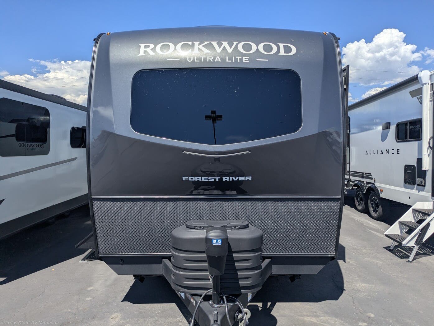 2027 Rockwood Ultra Lite 2618RD by Forest River from Giant RV in Montclair, California