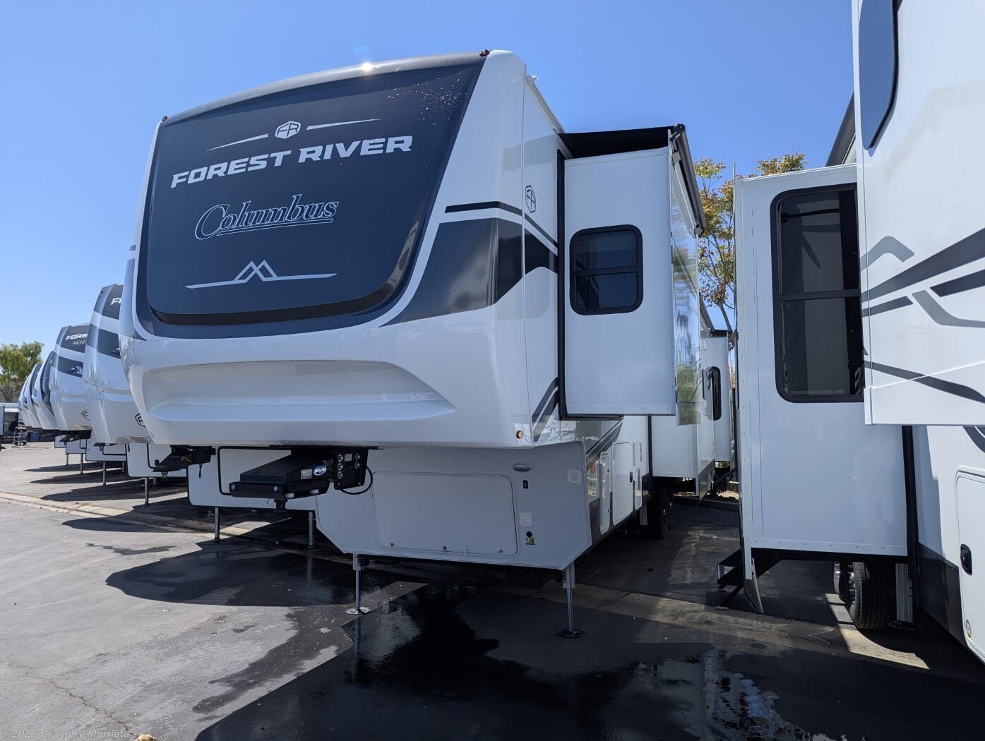New 2025 Palomino Columbus 376DS available in Murrieta, California