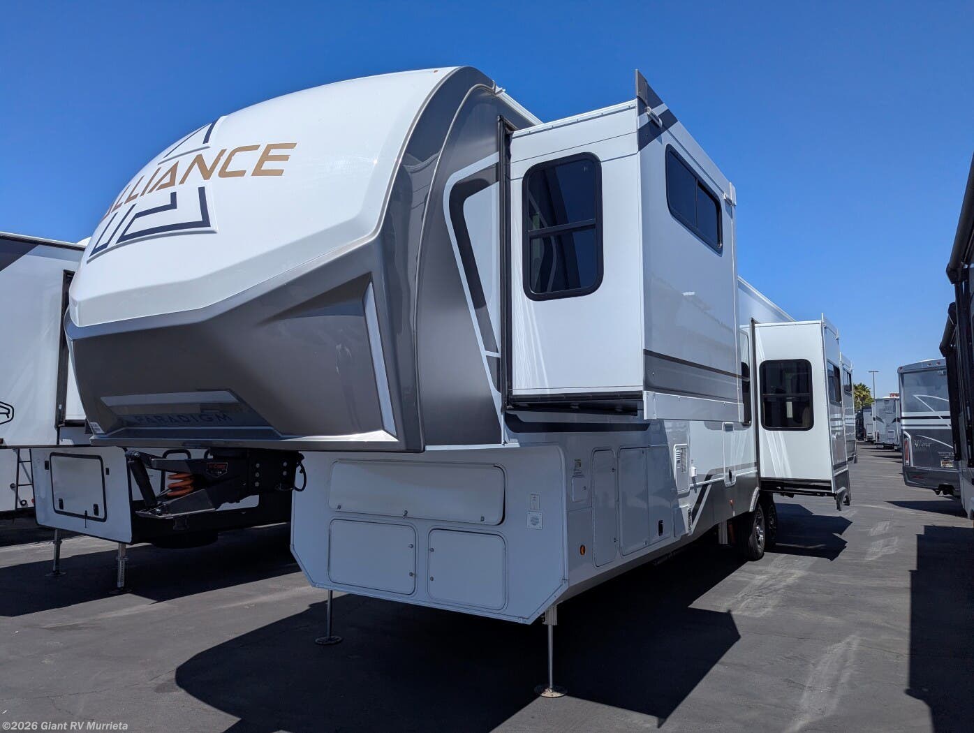 New 2026 Alliance RV Paradigm 395DS available in Murrieta, California