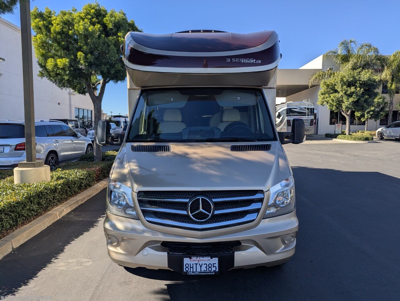 2019 Dynamax Corp ISATA 24FWM - Used Class C For Sale by Giant RV in Murrieta, California
