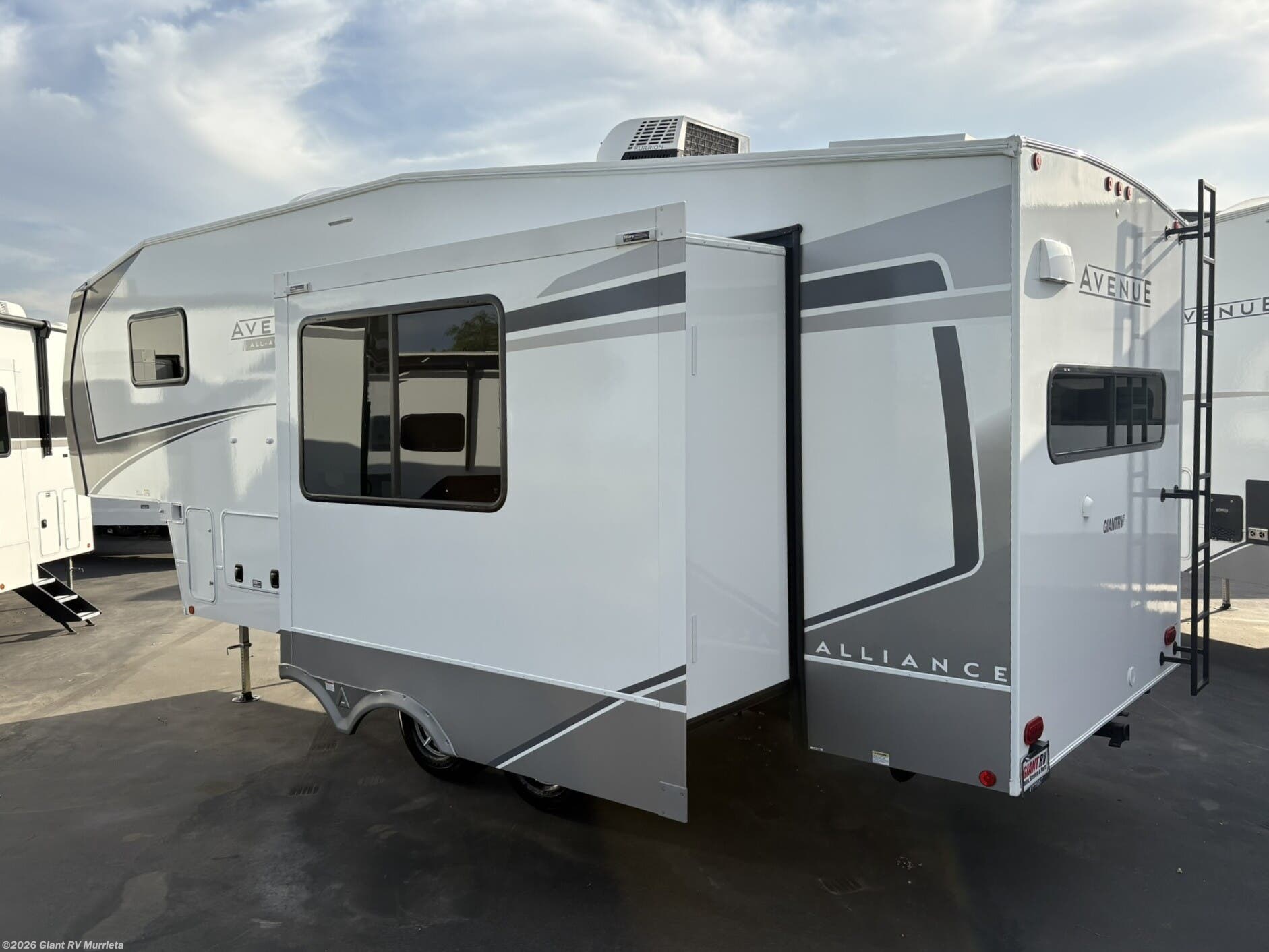 2026 Avenue 23ML by Alliance RV from Giant RV in Murrieta, California
