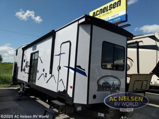 Don T Miss Our New And Used Truck Campers For Sale Ac Nelsen Rv Blog