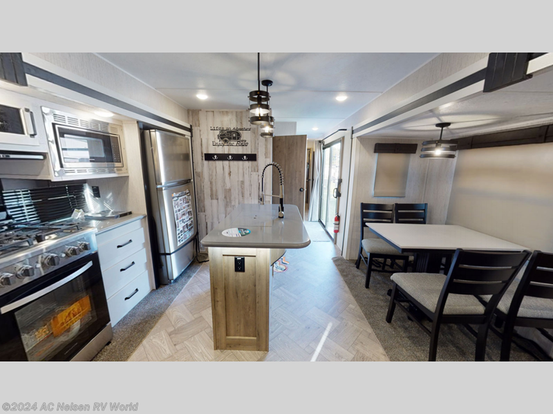 2024 Palomino Puma Destination 38RLB RV for Sale in Omaha, NE 68137