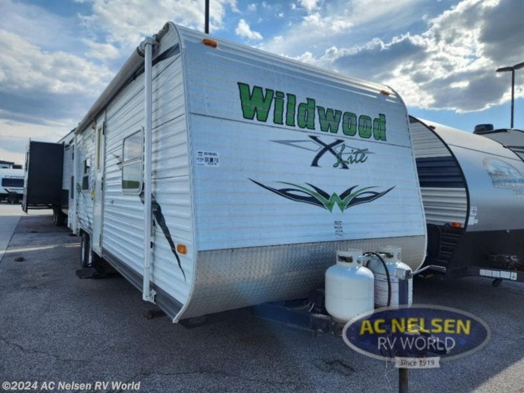 Used 2010 Forest River Wildwood X-Lite 26BH available in Omaha, Nebraska