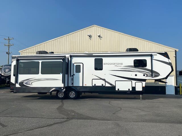 2022 Coachmen Brookstone 398MBL