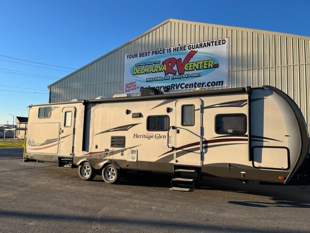 Used 2014 Forest River Wildwood Heritage Glen T312QBUD available in Smyrna, Delaware