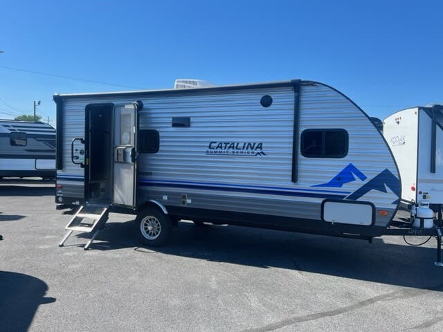 New 2022 Coachmen Catalina Summit 184FQS available in Milford North, Delaware