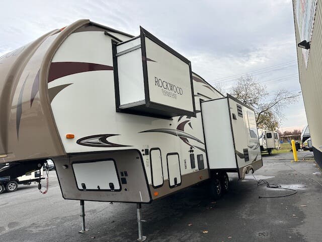 2017 Rockwood Signature Ultra Lite 8289WS by Forest River from Delmarva RV Center in Milford, Delaware