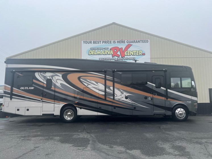 Used 2017 Thor Motor Coach Outlaw 37BG available in Milford, Delaware