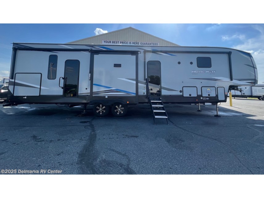Used 2022 Forest River Cherokee Arctic Wolf 3770 SUITE available in Milford, Delaware