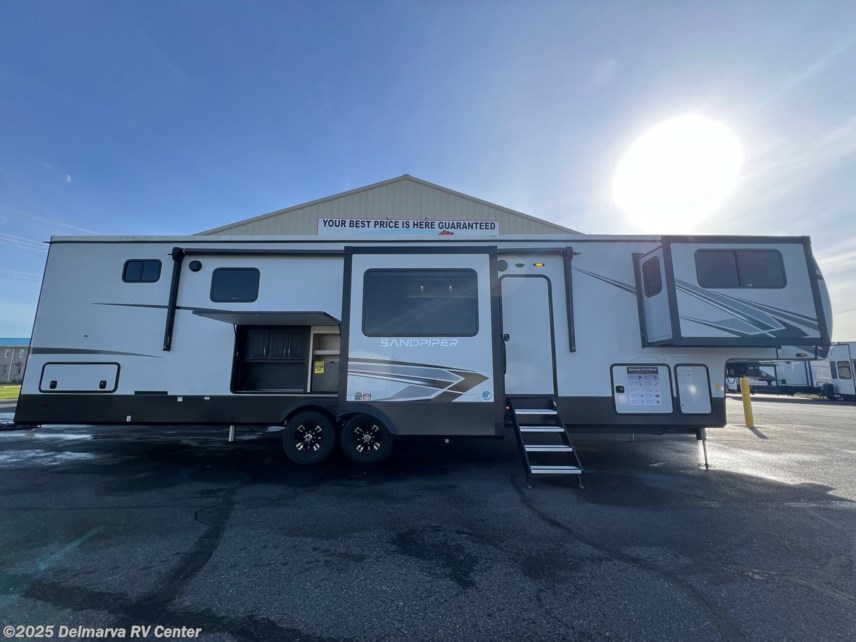 Used 2024 Forest River Sandpiper 391FLRB available in Milford, Delaware
